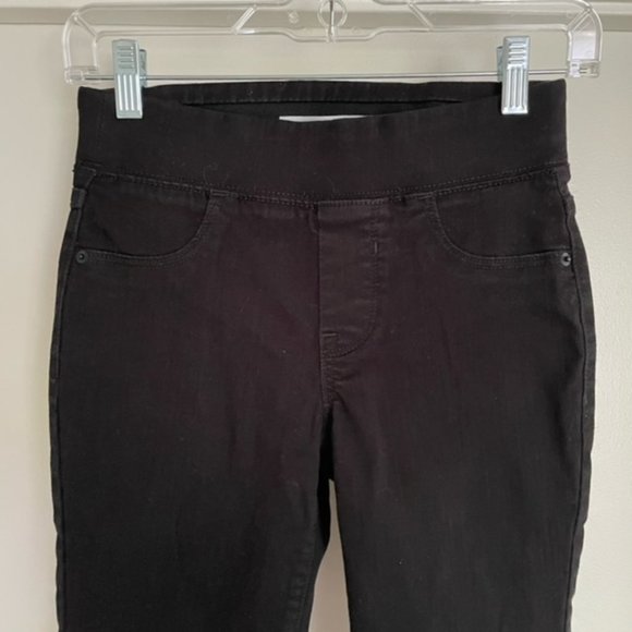 Old Navy Mid-Rise Built-In Sculpt Never-Fade Rockstar Jeggings;  0 Petite - Picture 2 of 10